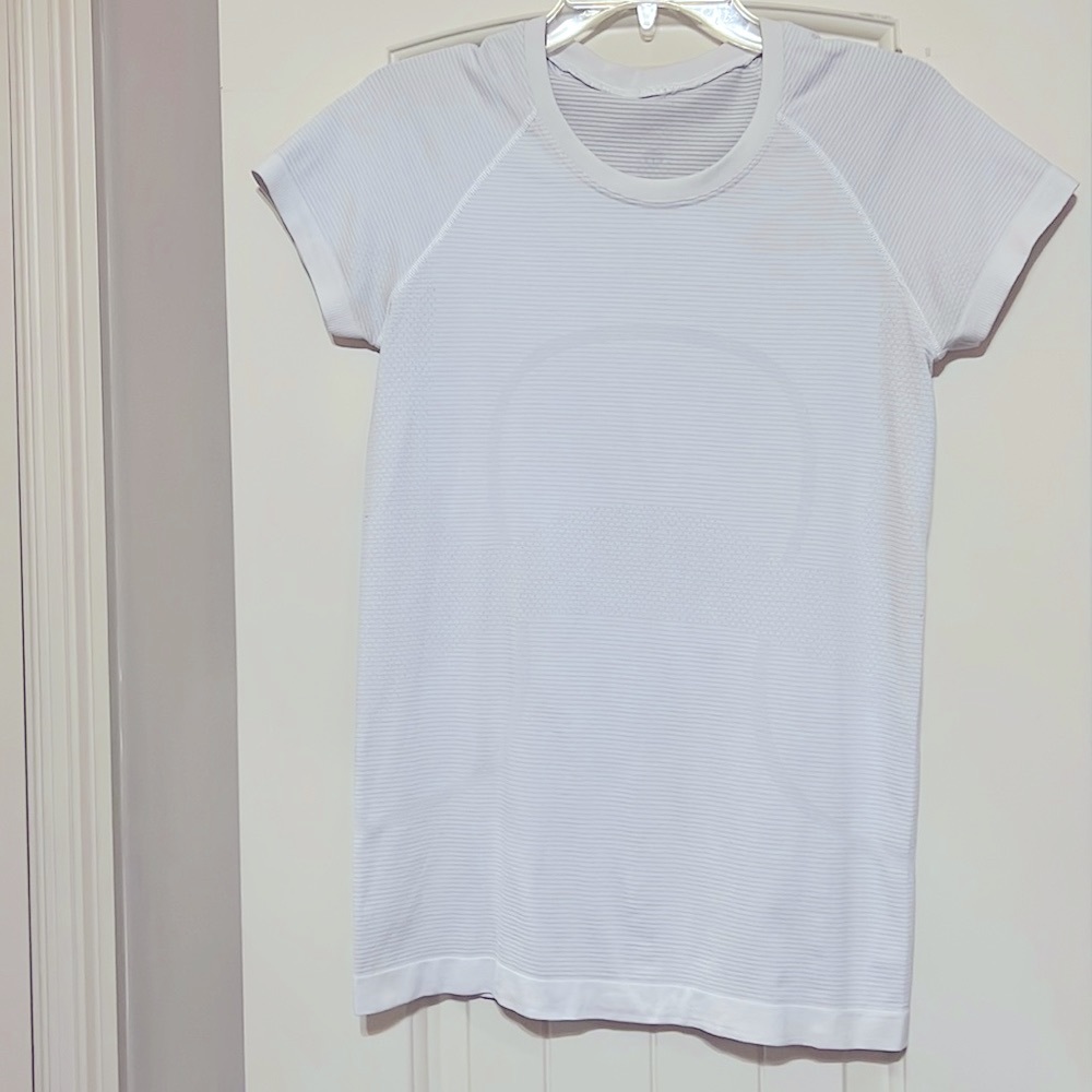 LULULEMON swiftly tech short sleeve 2.0
